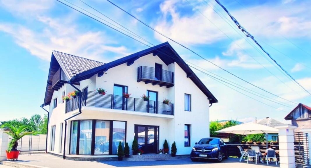 Regal Guest House Sighetu Marmaţiei Esterno foto