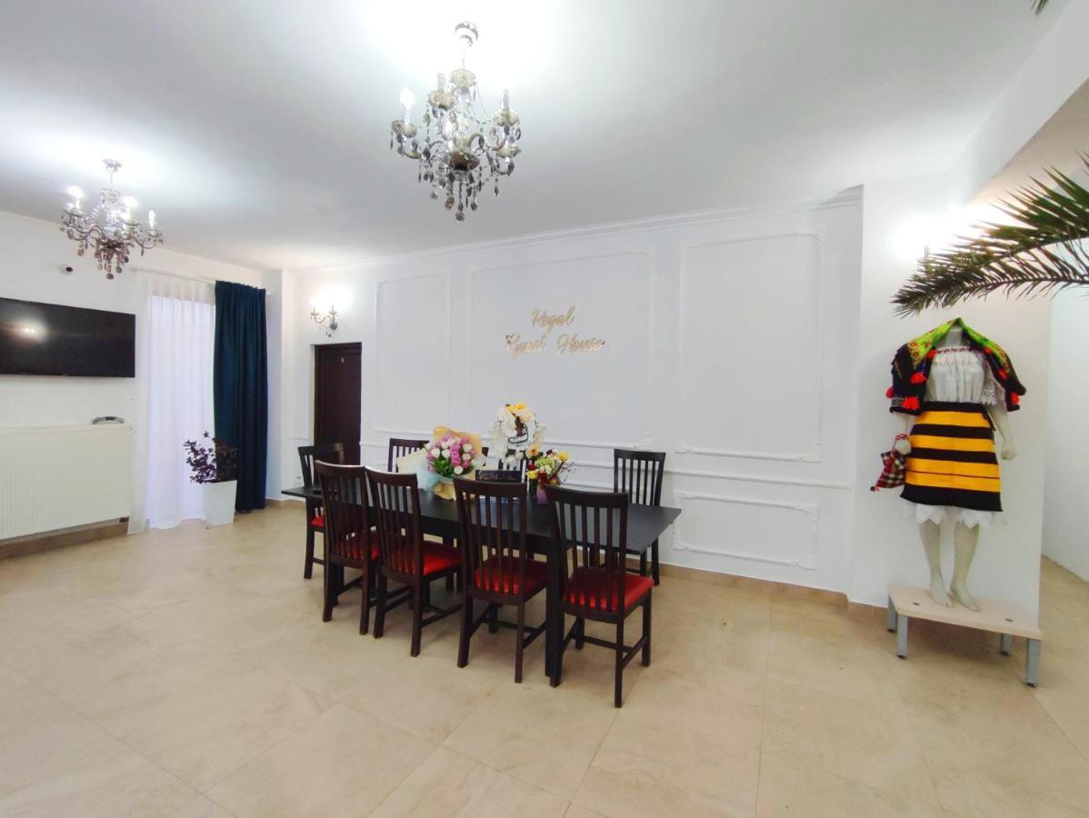 Regal Guest House Sighetu Marmaţiei Esterno foto